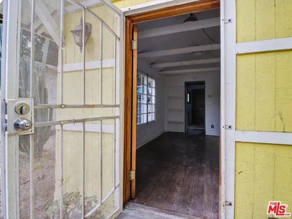 $1,375,000 | 1428 North McCadden Place, Los Angeles, CA 90028