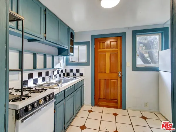 $1,375,000 | 1428 North McCadden Place, Los Angeles, CA 90028