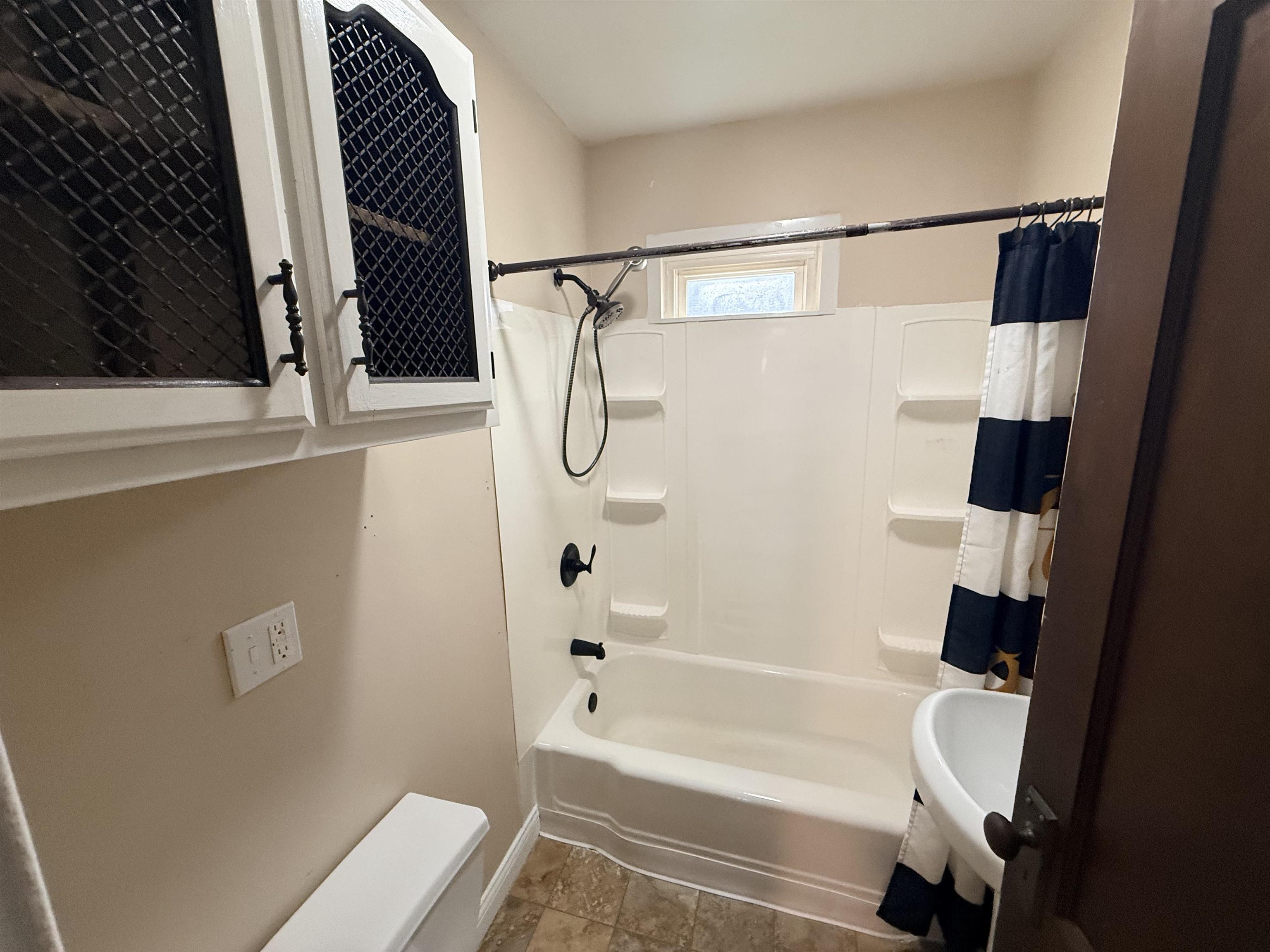 409 Harvard Street Bay City, MI 48708 - Photo 4 of 23