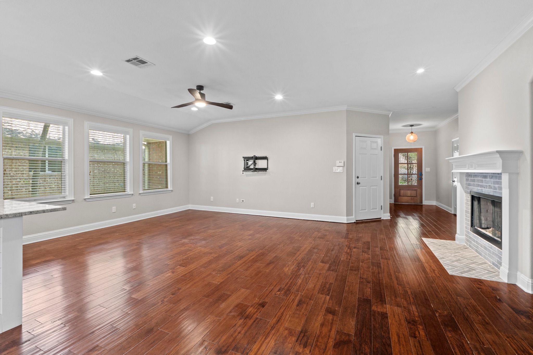 309 Creek Ridge Lane Round Rock, TX 78664 - Photo 7 of 29