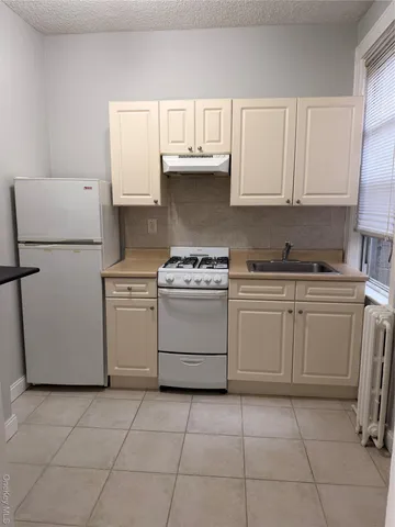 $2,000 | 1885 Park Street, Unit 2, Atlantic Beach, NY 11509