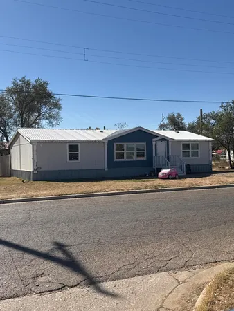 $607,000 | 207 Cypress Street, Levelland, TX 79336