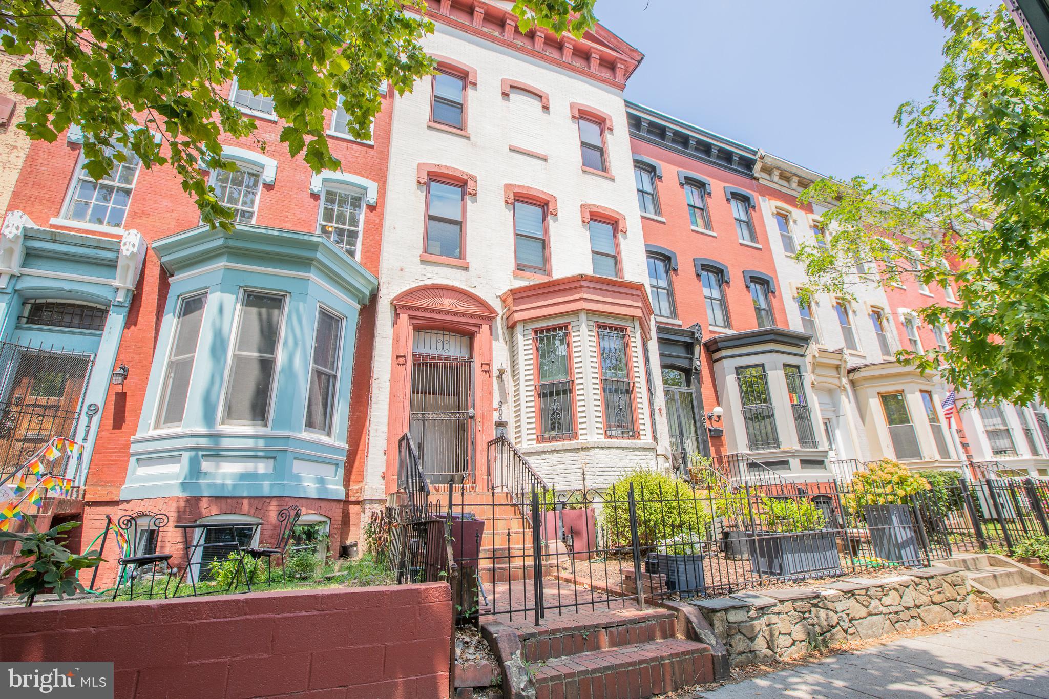 909 R Street Northwest, Unit B Washington, DC 20001 - Photo 1 of 17 front view of a building