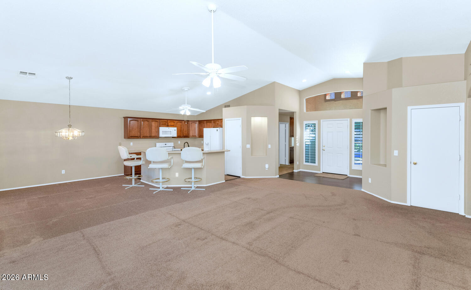 8420 South Stephanie Lane Tempe, AZ 85284 - Photo 7 of 30 Living Room