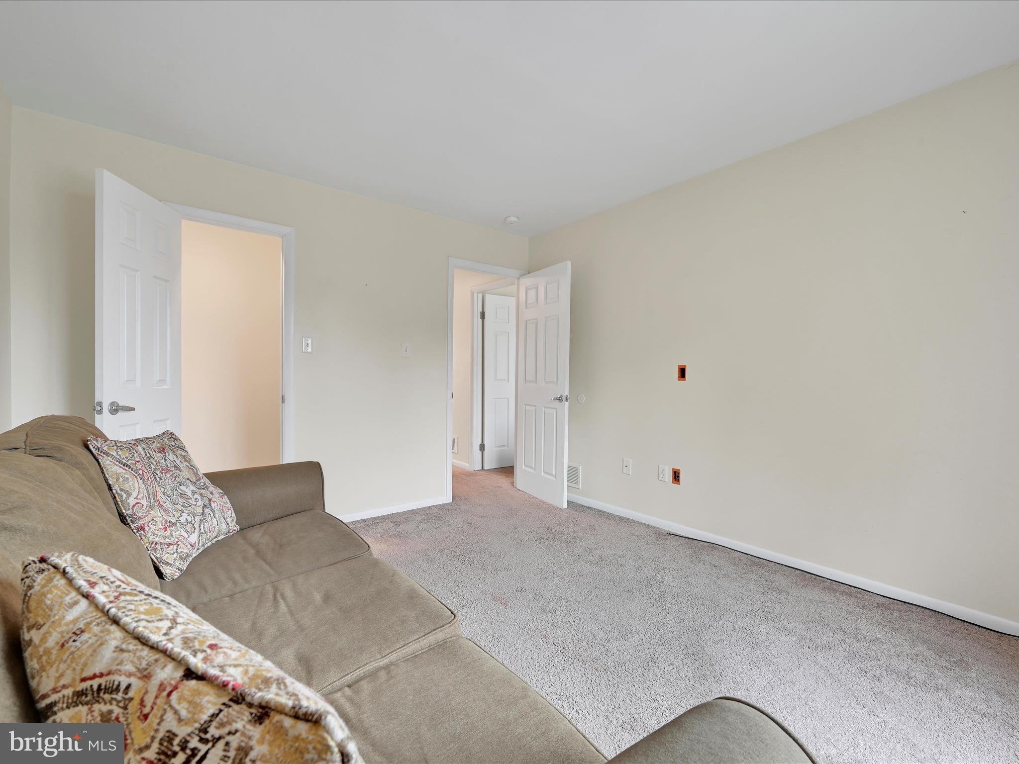 72 Azalea Way Reading, PA 19606 - Photo 21 of 27 a view of livingroom with furniture