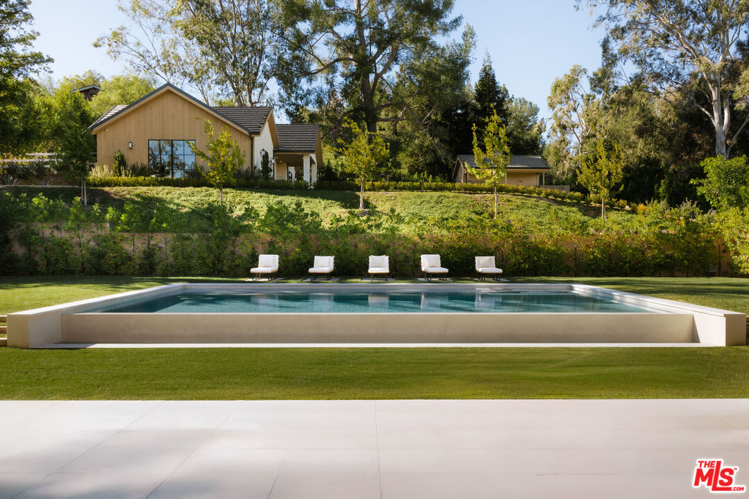 5287 Round Meadow Road Hidden Hills, CA 91302 - Photo 3 of 37