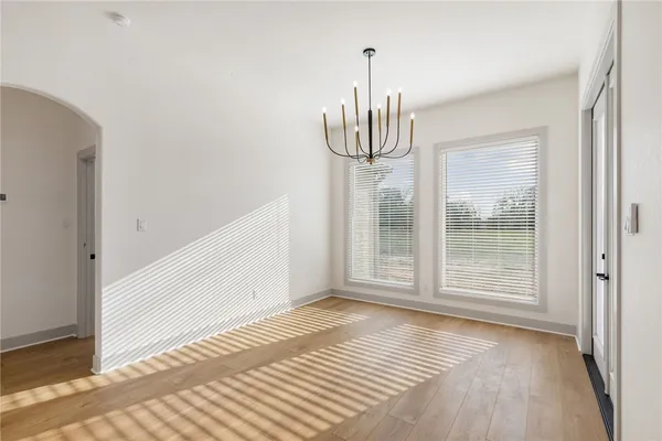 a view of empty room with window