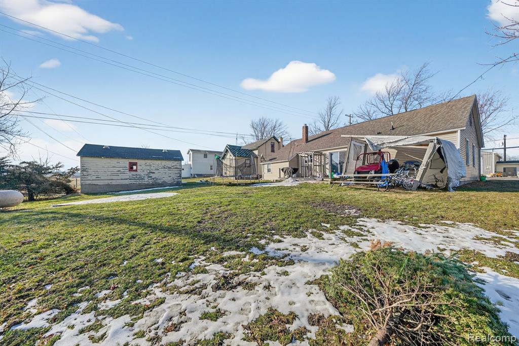6015 Jeddo Road Jeddo, MI 48032 - Photo 13 of 15