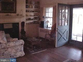 1073 Huntingdon Road Abington, PA 19001 - Photo 3 of 6 Gallery Image 3