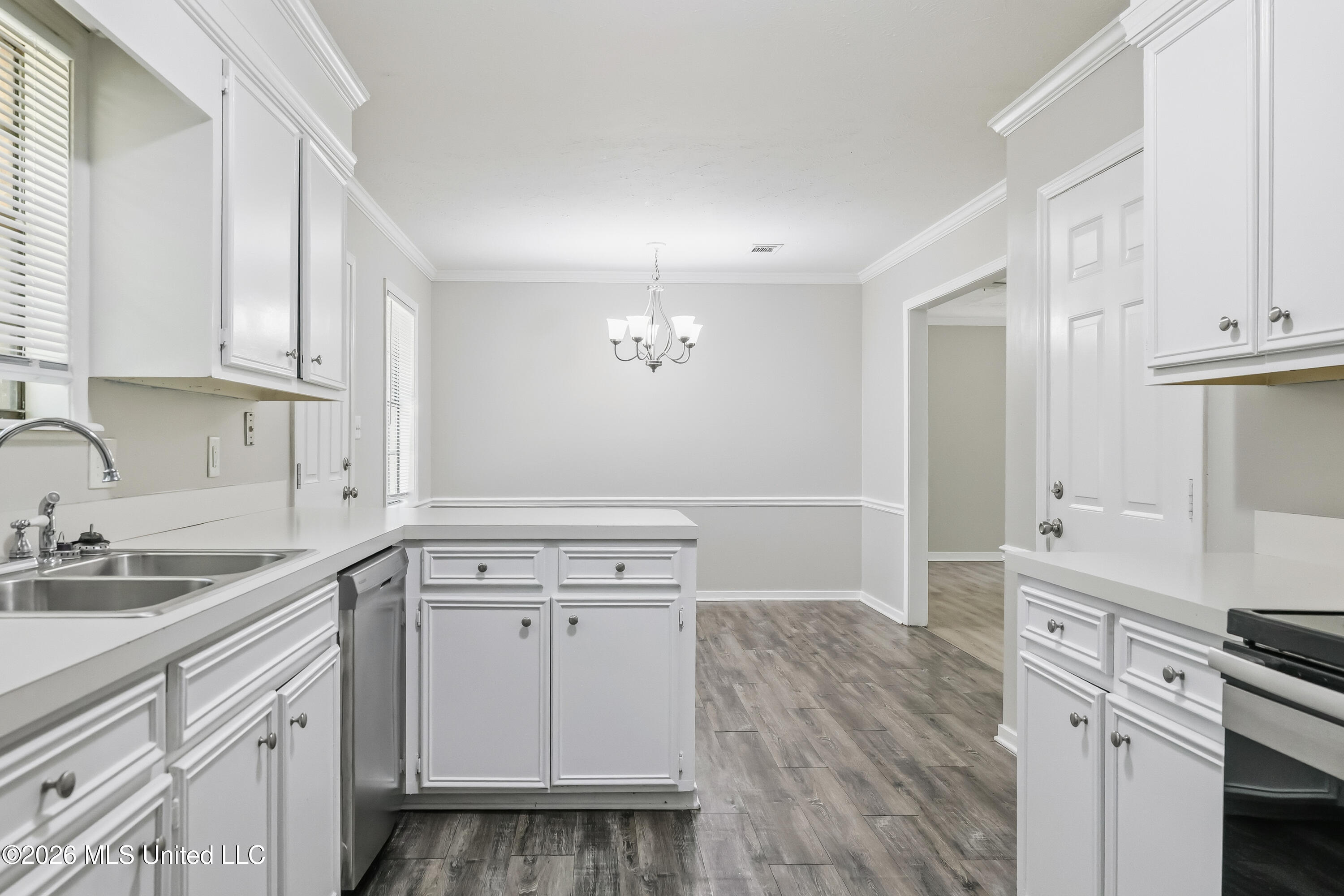121 Bellegrove Circle Brandon, MS 39047 - Photo 13 of 26 0D0A9516