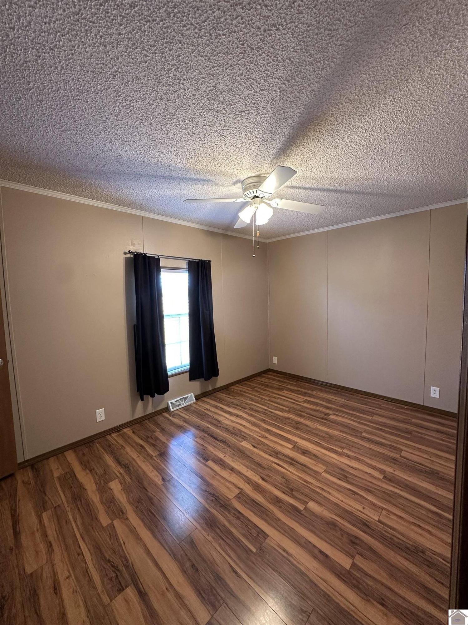 731 Jake Dukes Road Grand Rivers, KY 42045 - Photo 32 of 34 THIRD BEDROOM