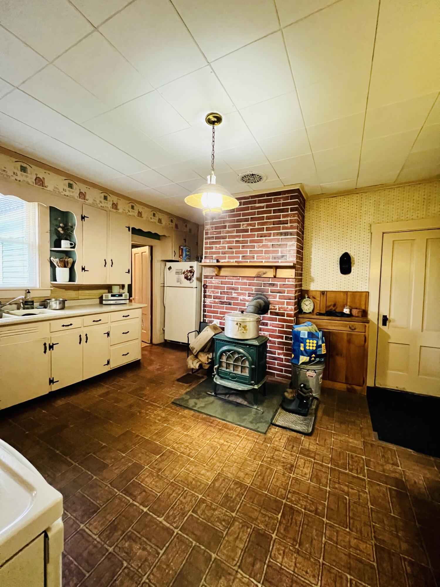 32 High Street Dixfield, ME 04224 - Photo 17 of 38 B1AFFEBF-31E6-4827-ACB6-17496937898B