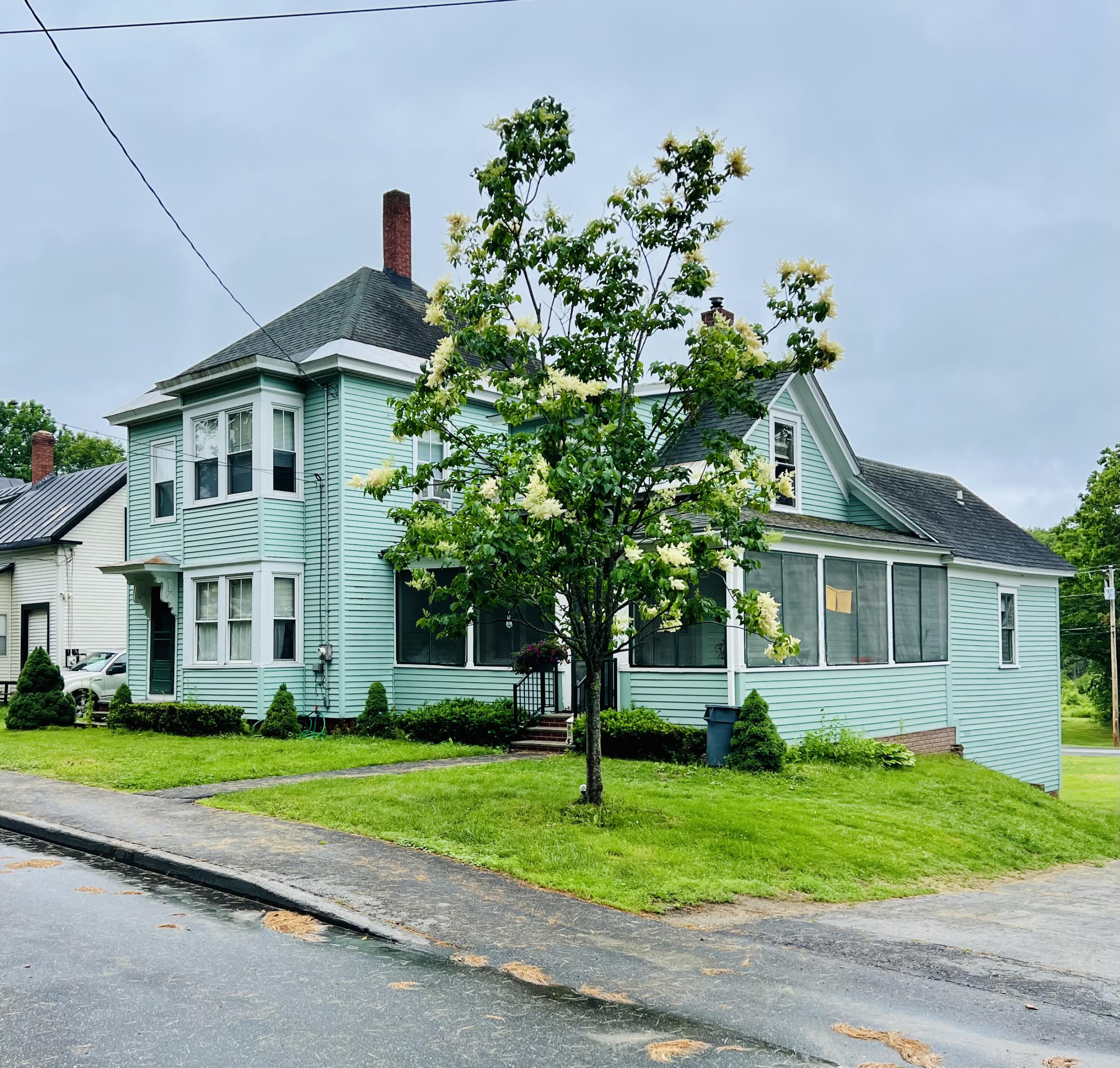 32 High Street Dixfield, ME 04224 - Photo 4 of 38 06B00521-79E0-4367-B530-CA5B68312638