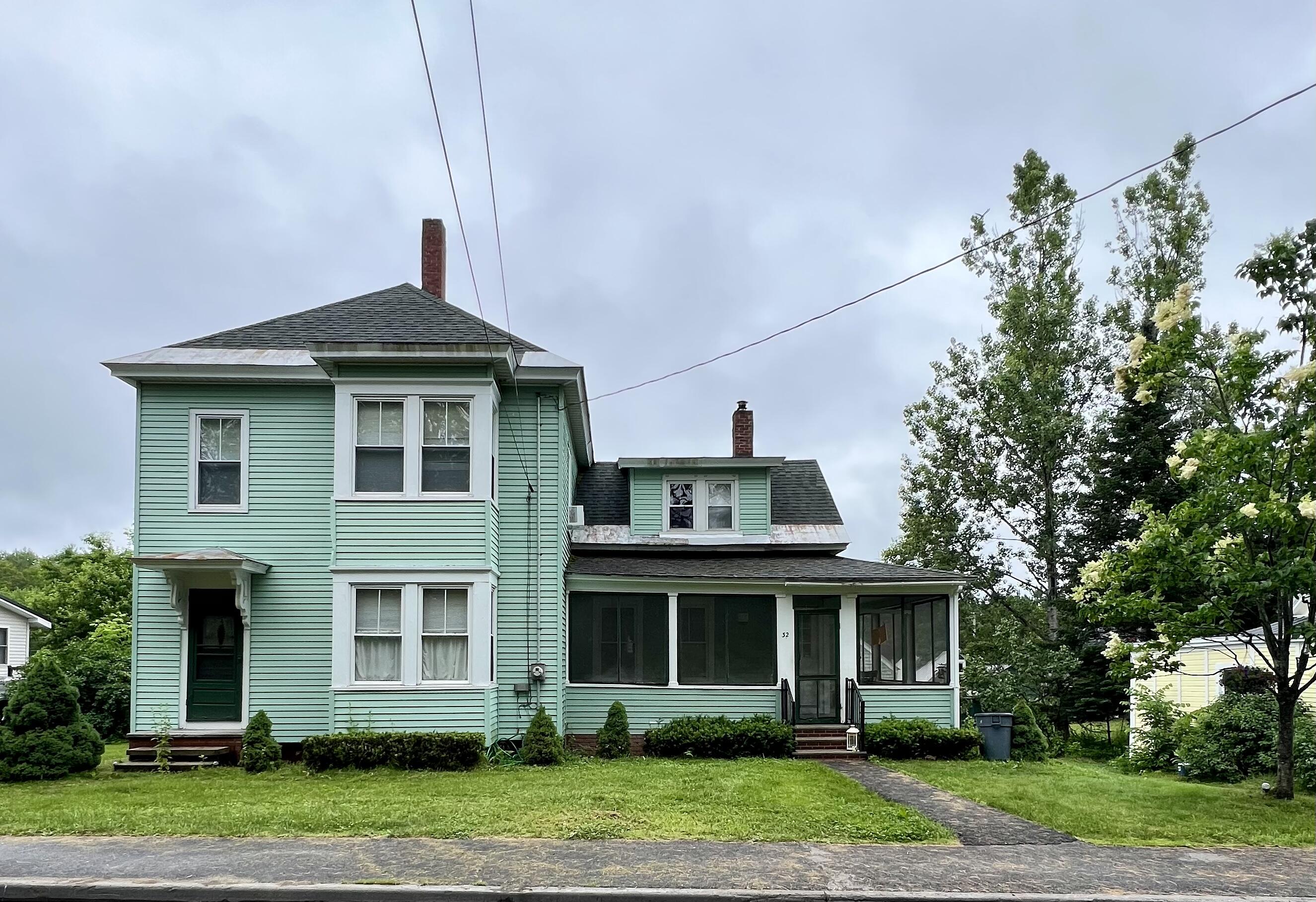 32 High Street Dixfield, ME 04224 - Photo 5 of 38 F68F4577-87E2-479C-9C5D-C37A760F2F4A