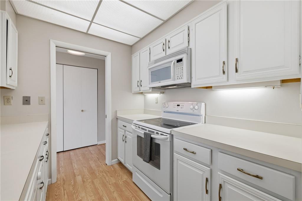 750 Washington Road, Unit 207 Pittsburgh, PA 15228 - Photo 8 of 33