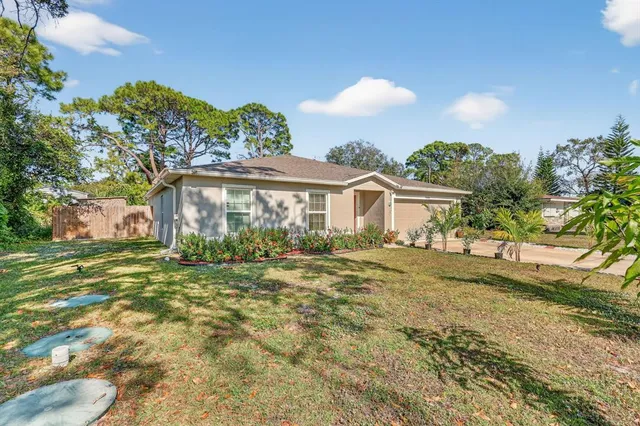 $2,425 | 7490 Penny Lane, Fort Pierce, FL 34951