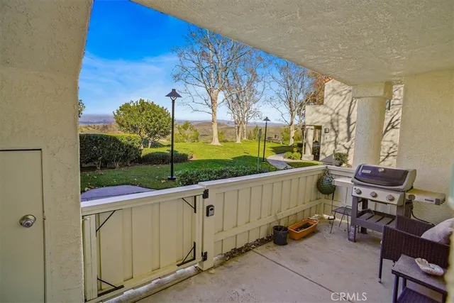 $460,000 | 24439 Leonard Tree Lane, Unit 102, Newhall, CA 91321