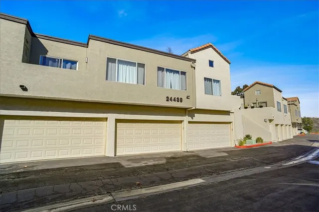 $460,000 | 24439 Leonard Tree Lane, Unit 102, Newhall, CA 91321