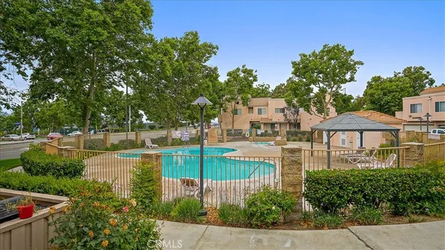 $460,000 | 24439 Leonard Tree Lane, Unit 102, Newhall, CA 91321