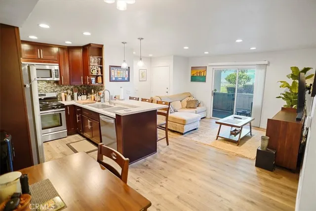 $460,000 | 24439 Leonard Tree Lane, Unit 102, Newhall, CA 91321