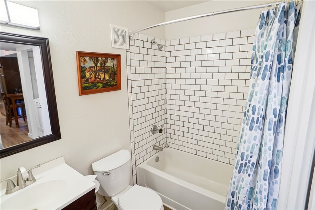 24439 Leonard Tree Lane, Unit 102 Newhall, CA 91321 - Photo 7 of 16