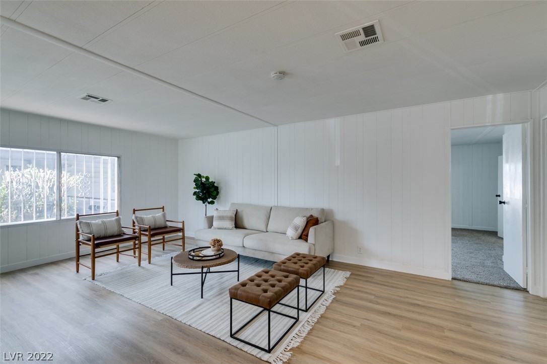 4580 Royal Ridge Way, Unit 181 Las Vegas, NV 89103 - Photo 16 of 44 Gallery Image 16