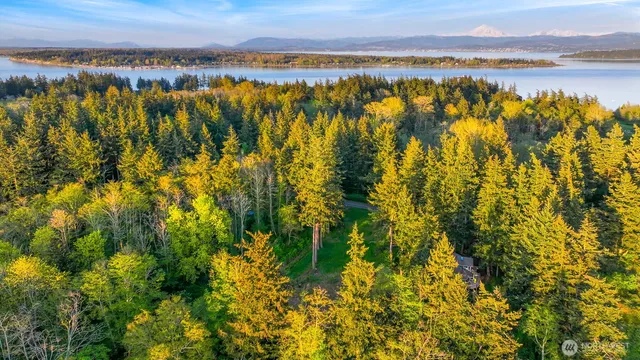 $324,000 | 2093 Granger Way, Lummi Island, WA 98262