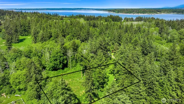$324,000 | 2093 Granger Way, Lummi Island, WA 98262