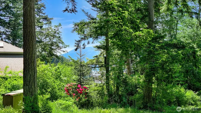 $324,000 | 2093 Granger Way, Lummi Island, WA 98262