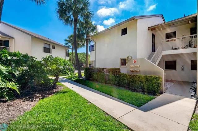 $269,000 | 4712 Northwest 22nd Street, Unit 4712, Coconut Creek, FL 33063