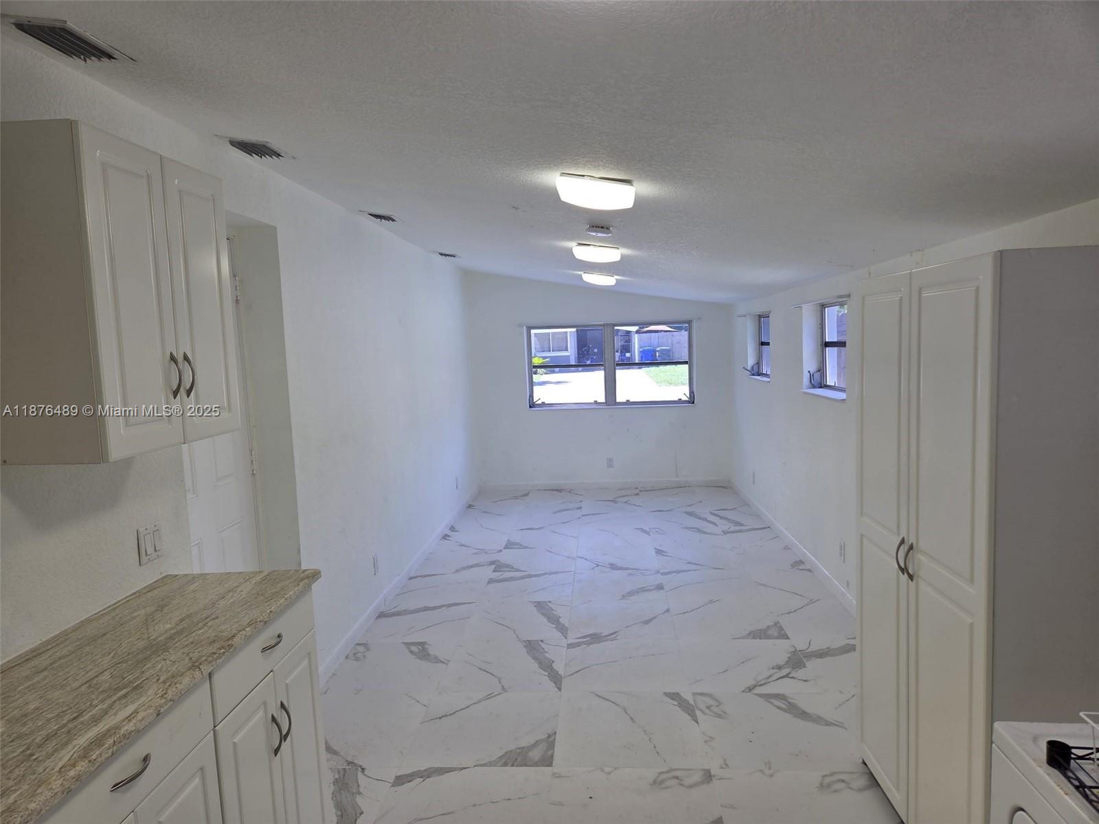 5641 Simms Street Hollywood, FL 33021 - Photo 9 of 12 Gallery Image 9