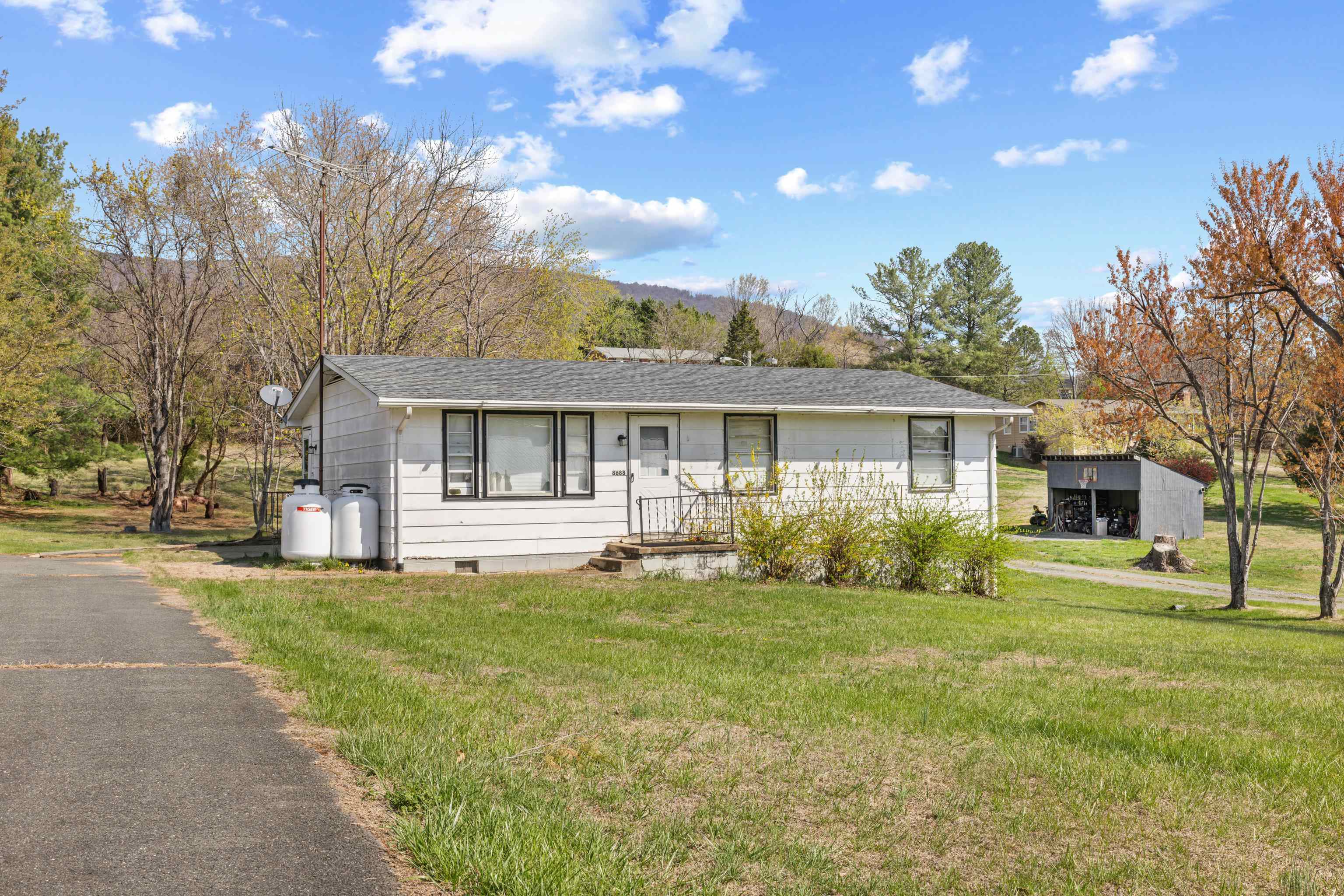 8688 Brooksville Road Greenwood, VA 22943 - Photo 1 of 24