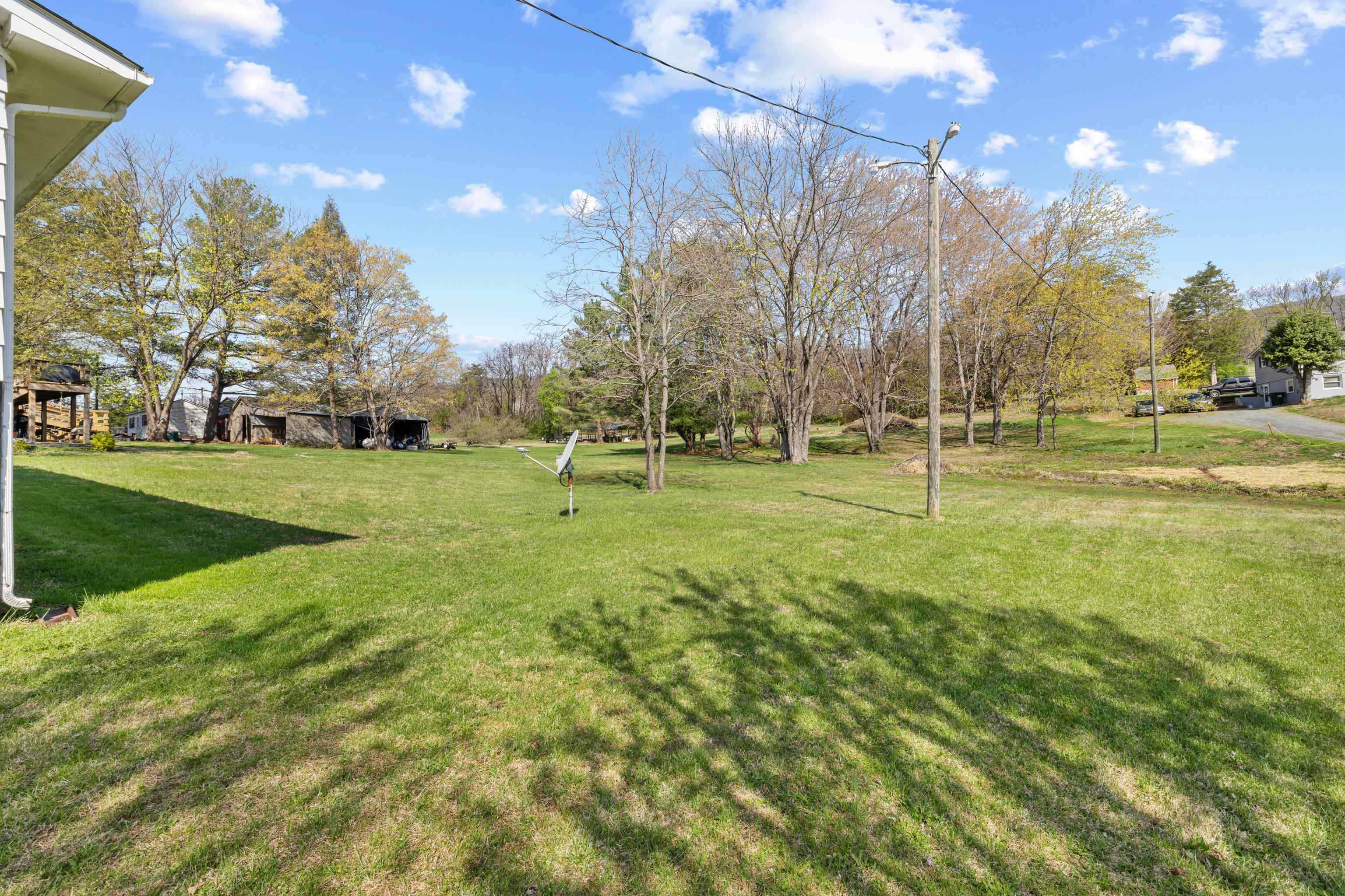 8688 Brooksville Road Greenwood, VA 22943 - Photo 4 of 24