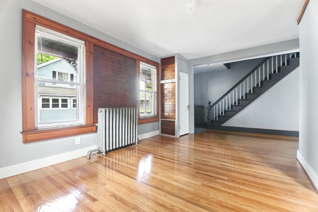 17 Manhattan Street Springfield, MA 01109 - Photo 9 of 33 Gallery Image 9