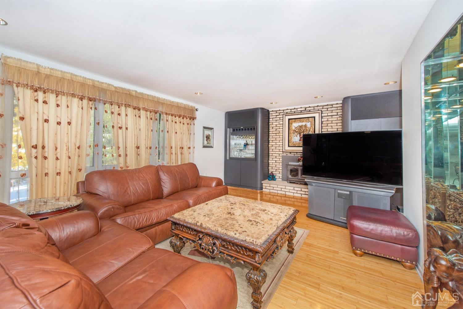 30 Cherokee Road East Brunswick, NJ 08816 - Photo 9 of 20 Gallery Image 9