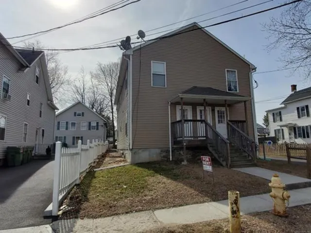 $1,850 | 18 Montgomery Street, Unit 1A, Danbury, CT 06810