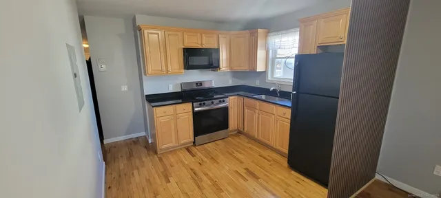 $1,850 | 18 Montgomery Street, Unit 1A, Danbury, CT 06810