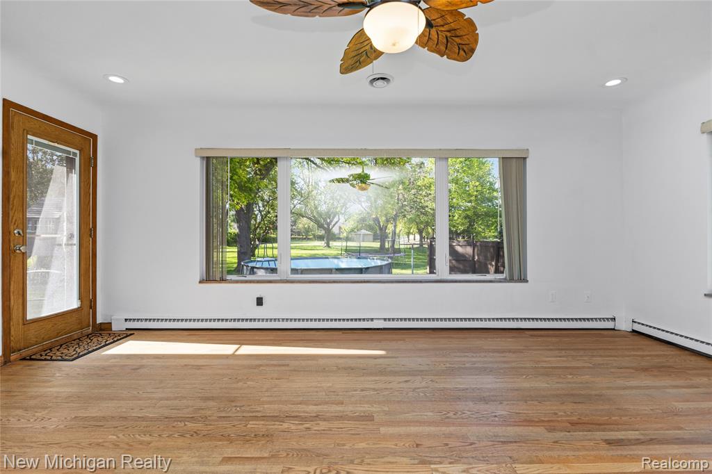 8359 Chicago Road Warren, MI 48093 - Photo 25 of 74