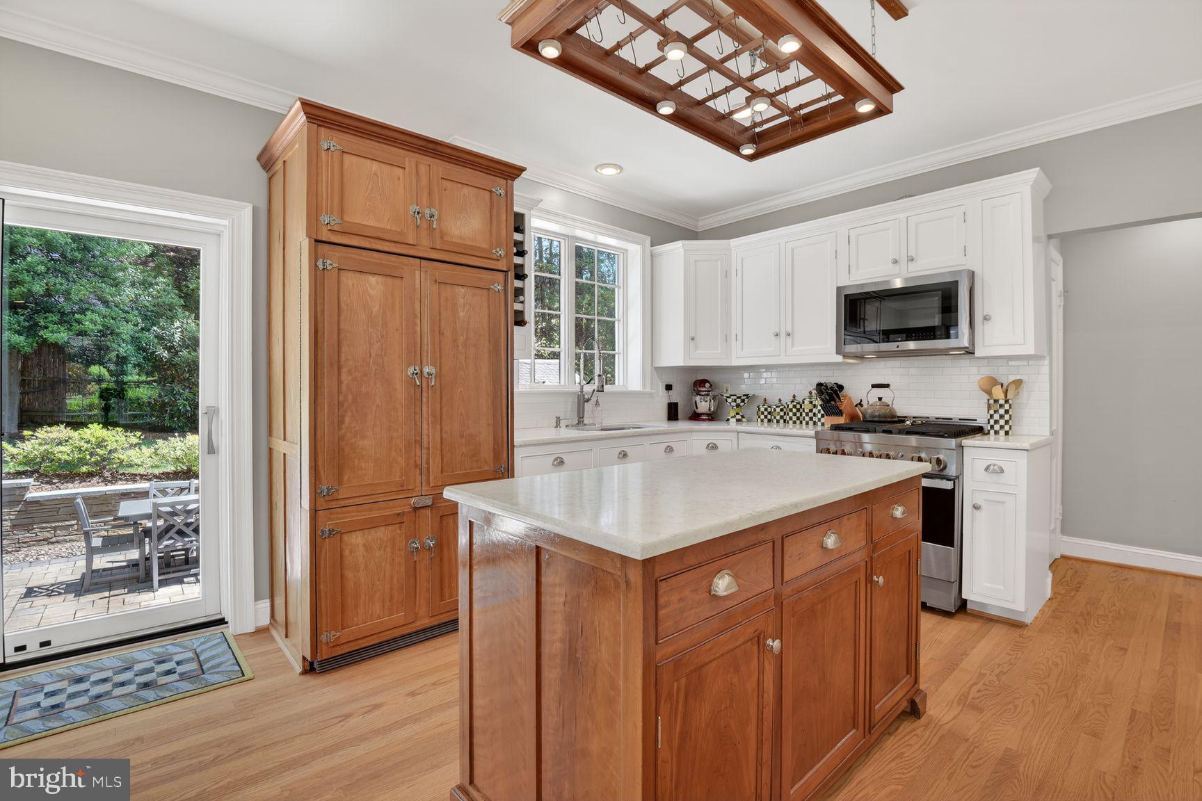 5909 Madawaska Road Bethesda, MD 20816 - Photo 22 of 49