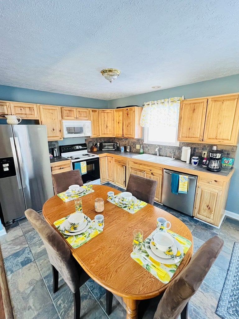 3208 Gratton Road Tazewell, VA 24651 - Photo 17 of 46 Gallery Image 17