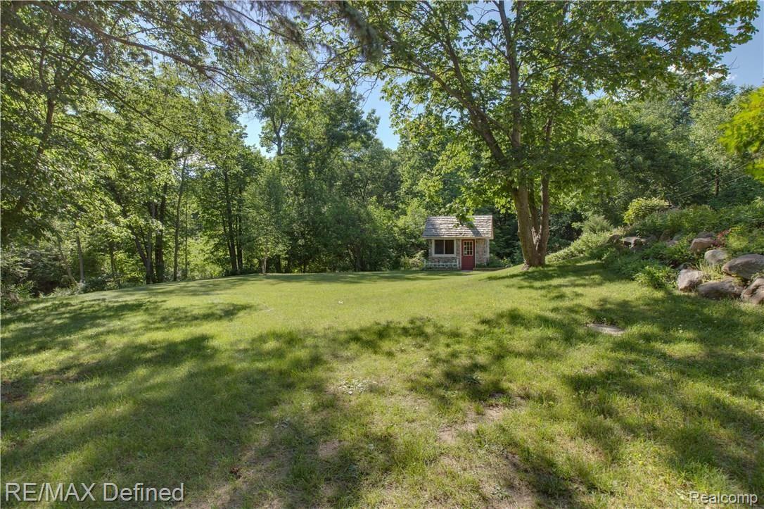 1840 East Gunn Road Rochester, MI 48306 - Photo 58 of 71 56.jpg