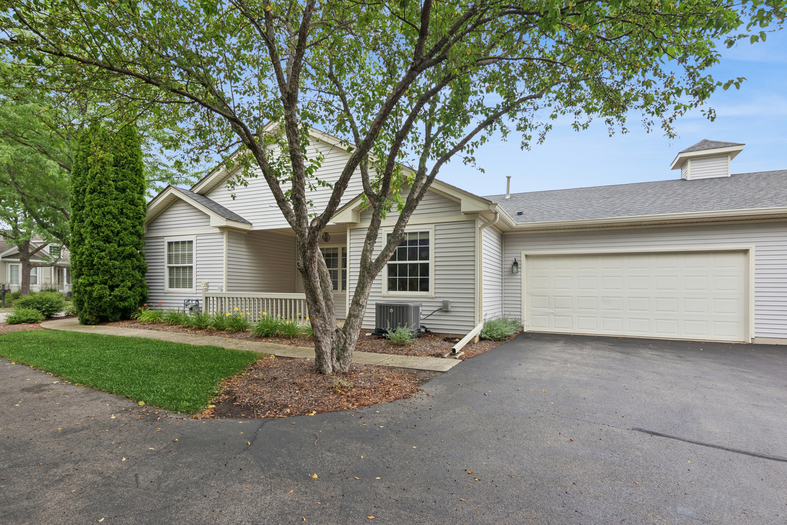 12297 Quail Ridge Drive Huntley, IL 60142 - Photo 1 of 20