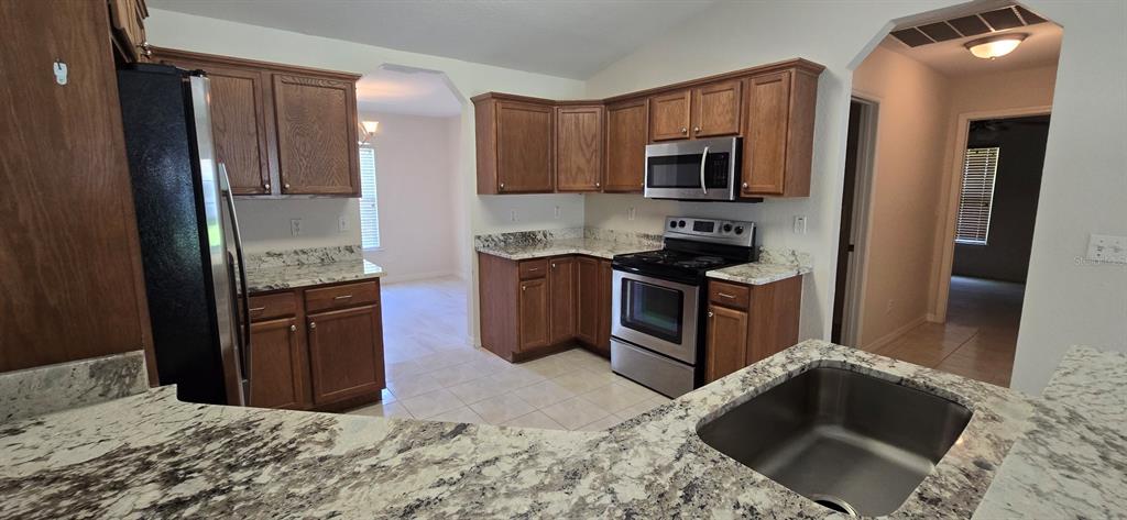 113 Teak Road Ocala, FL 34472 - Photo 2 of 16