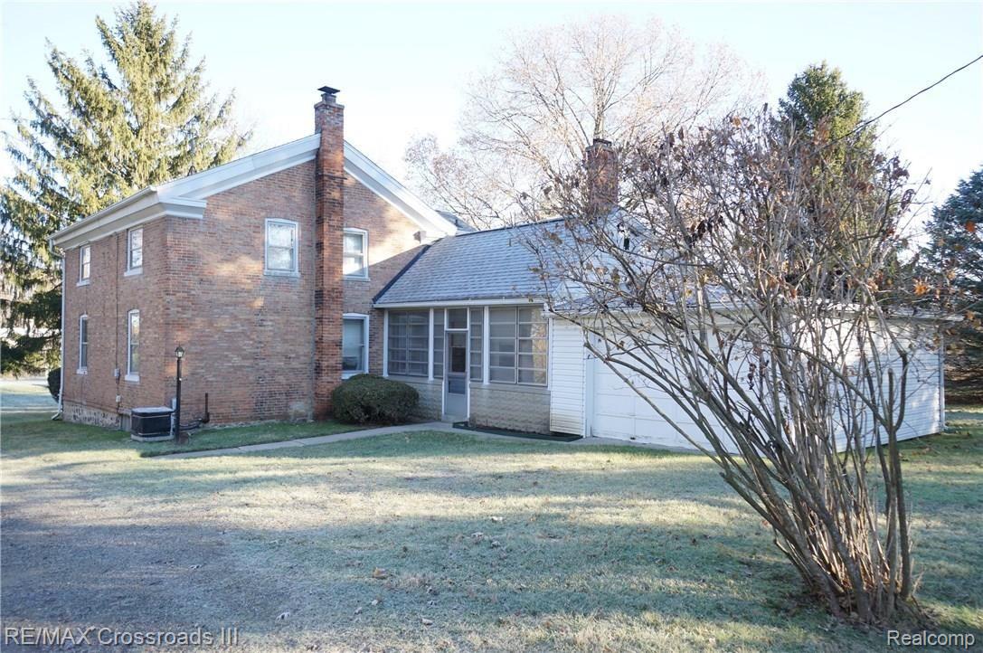 4401 Park Road Ann Arbor, MI 48103 - Photo 3 of 19 Back & garage