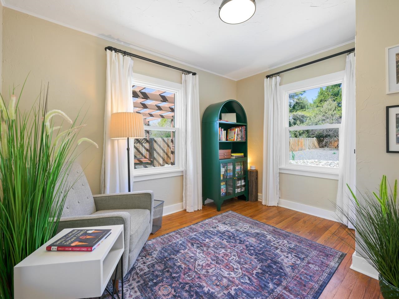 603-26 26 3/4 Road Grand Junction, CO 81506 - Photo 19 of 39 a bedroom with a large bed and a window