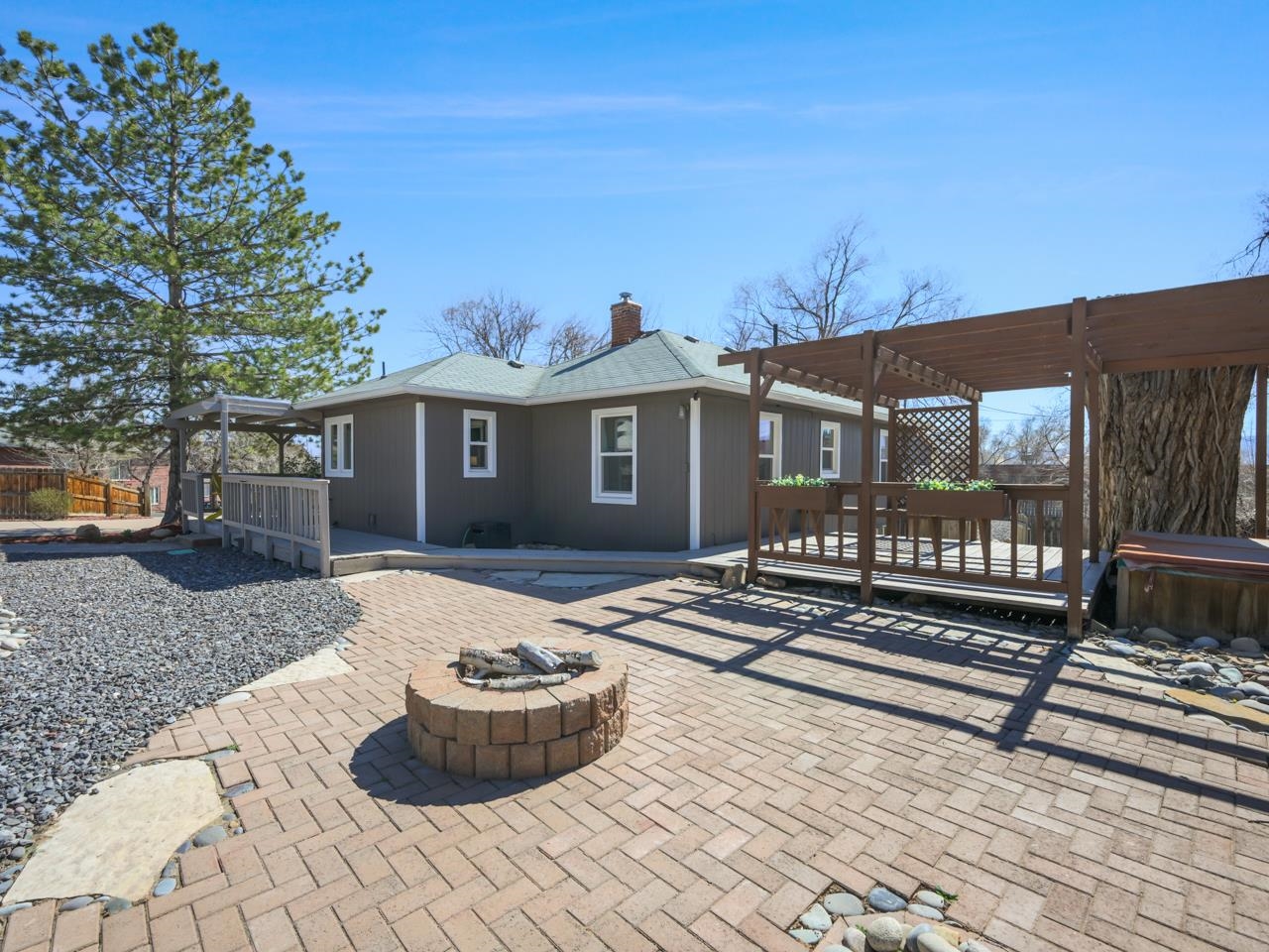 603-26 26 3/4 Road Grand Junction, CO 81506 - Photo 29 of 39 a front view of a house with entertaining space