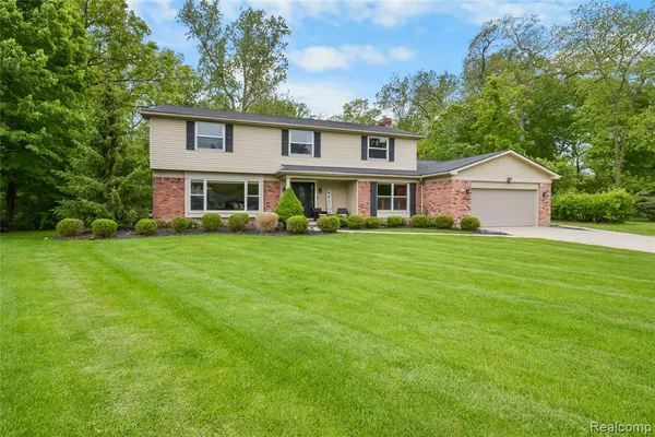 $515,000 | 26060 Hidden Lane, Grosse Ile, MI 48138