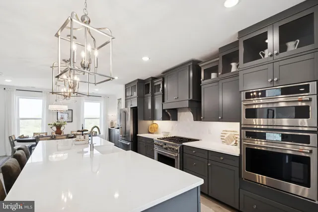 $700,999 | 14963 Deco Circle, Chantilly, VA 20151