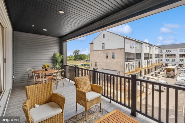 $702,999 | 14963 Deco Circle, Chantilly, VA 20151