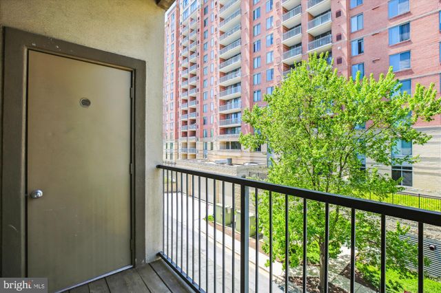 $315,000 | 11750 Old Georgetown Road, Unit 2420, Rockville, MD 20852